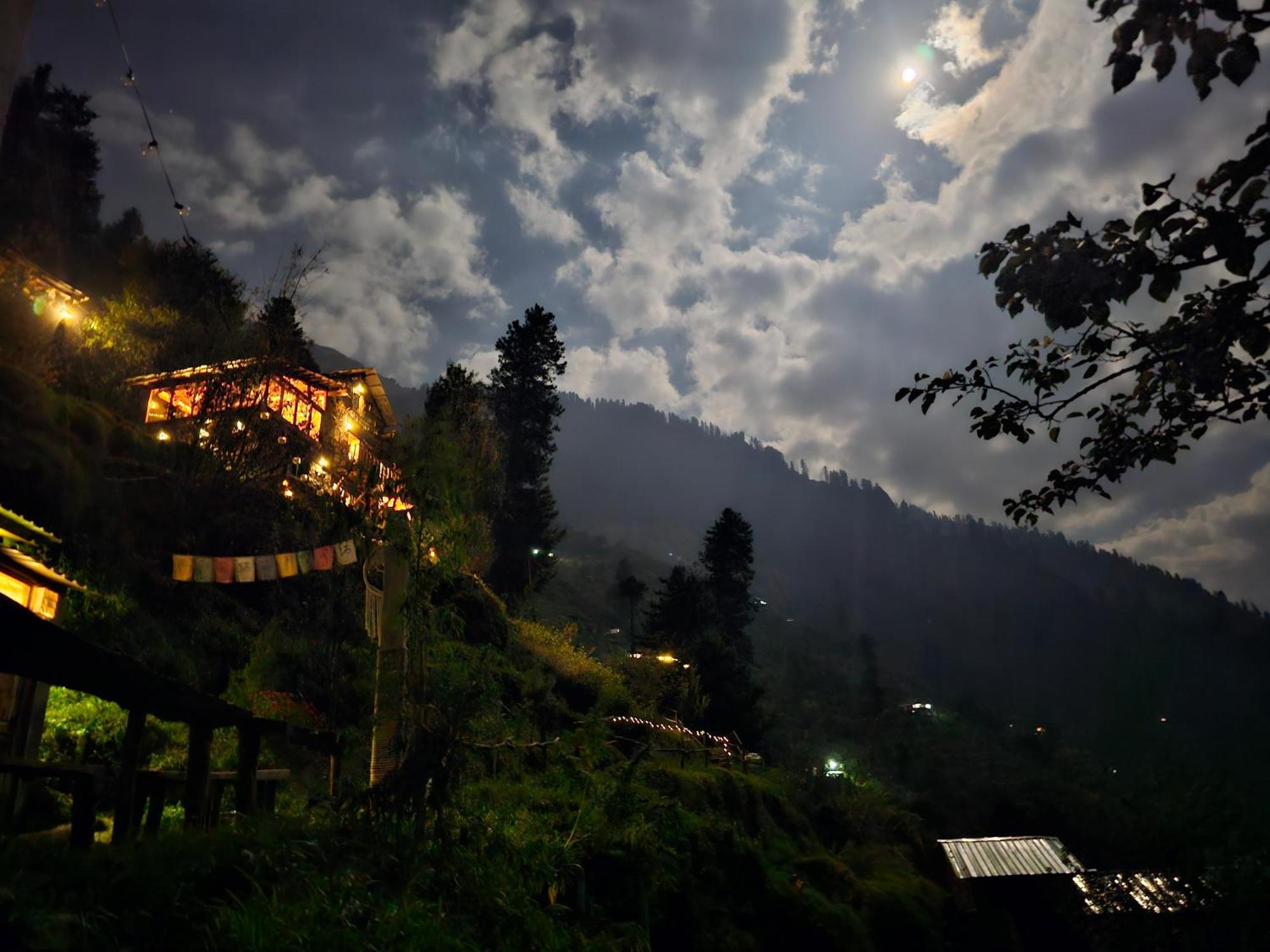 Parvatis Lap Luxury Hostel & Camps Kasol Esterno foto
